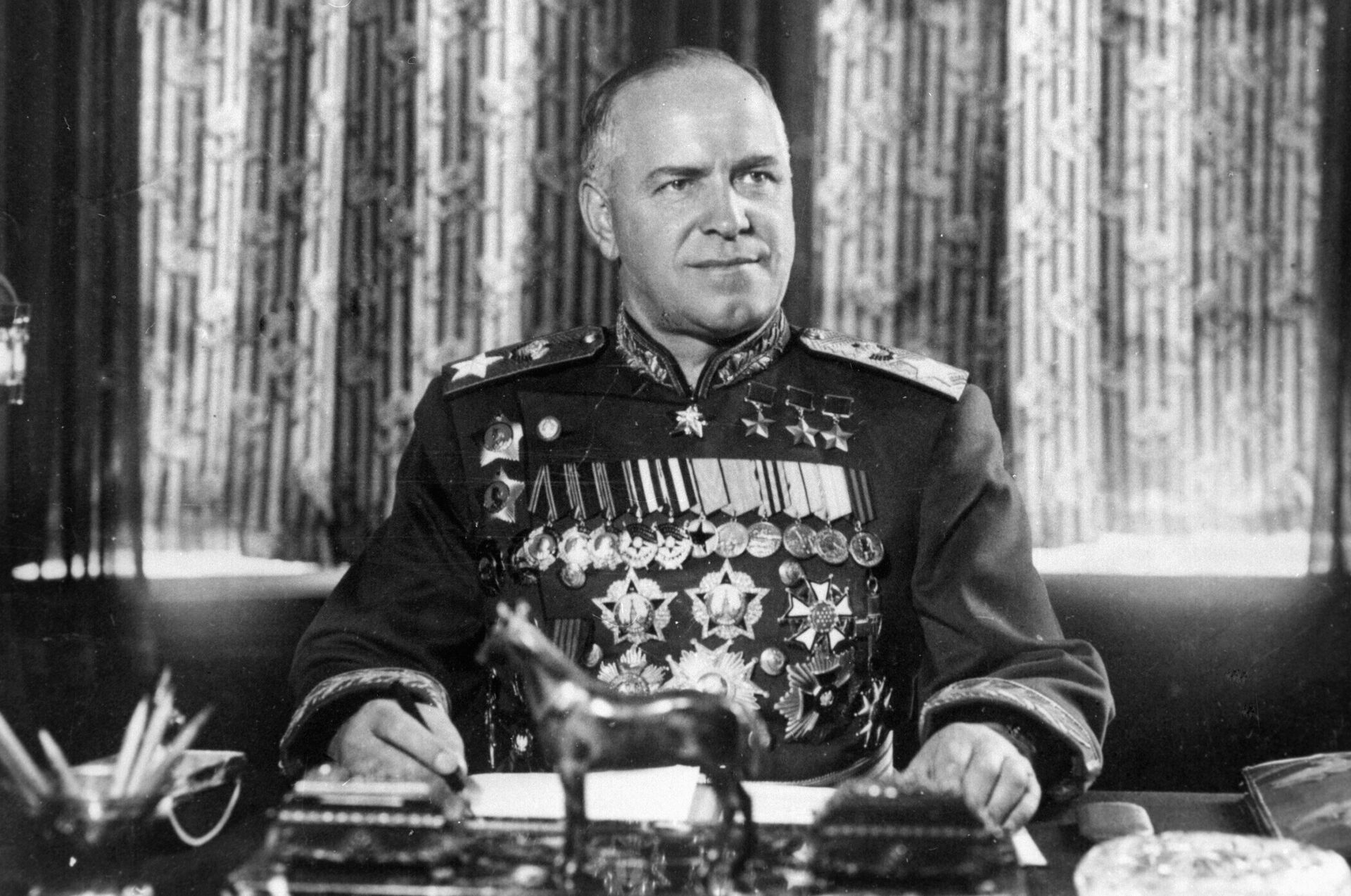 Маршал Советского Союза Георгий Жуков - РИА Новости, 1920, 09.05.2021