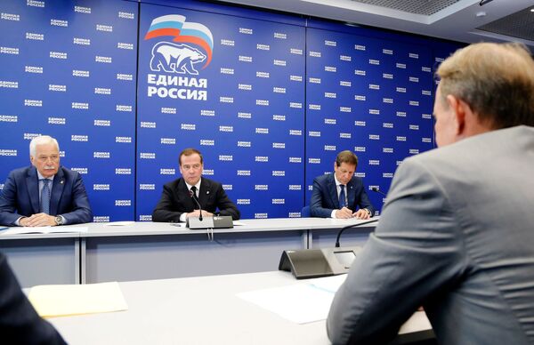 Премьер-министр РФ Д. Медведев встретился с делегацией украинской партии Оппозиционная платформа - за жизнь