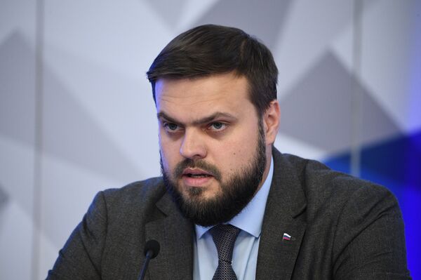 Артем Туров