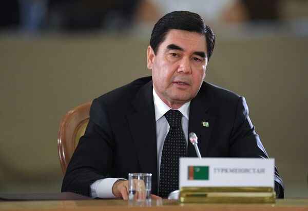 Президент Туркмении Гурбангулы Бердымухамедов принимает участие в заседании Совета глав государств СНГ