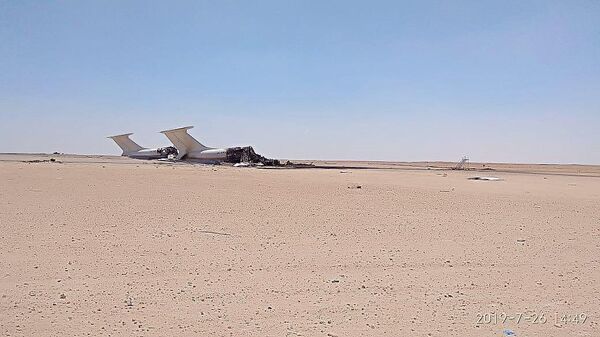 Обломки двух Ил-76 украинской авиакомпании Europe Air, уничтоженных на авиабазе Джуфра, Ливия