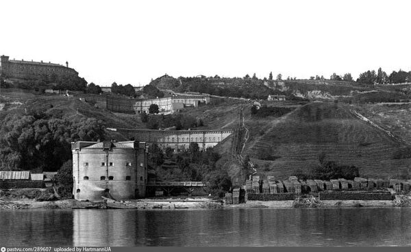 Набережный верк Киевской крепости Набережный верк Киевской крепости