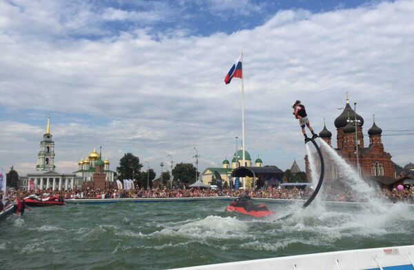 Выступление флайбордистов