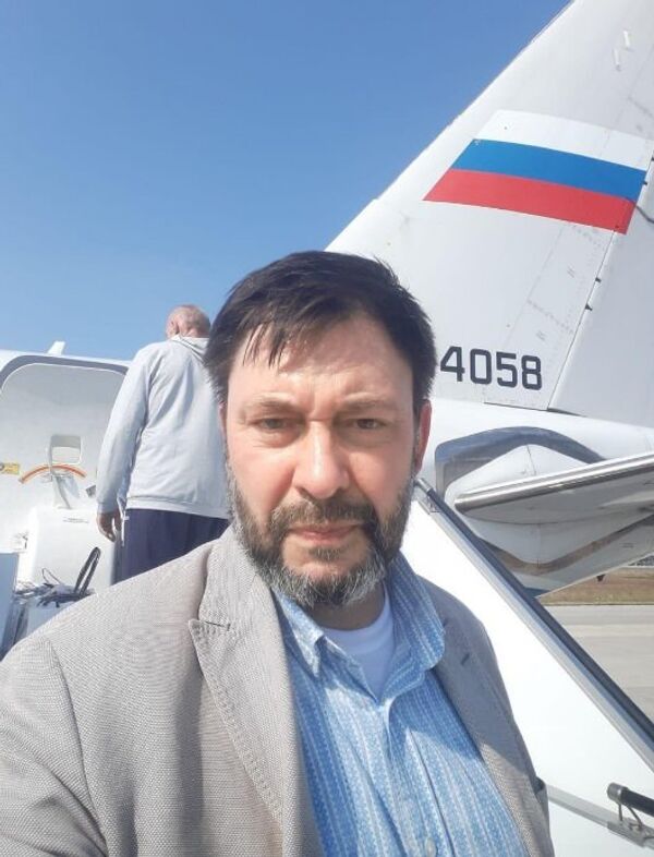 Вышинский в аэропорту Борисполя в Киеве вылет в Москву