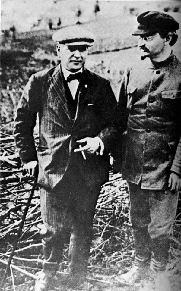 Христиан Раковский и Лев Троцкий в 1924 году Христиан Раковский и Лев Троцкий в 1924 году