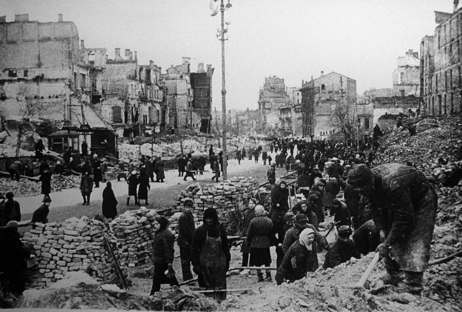 Крещатик в 1943 году Крещатик в 1943 году - РИА Новости, 1920, 19.09.2026