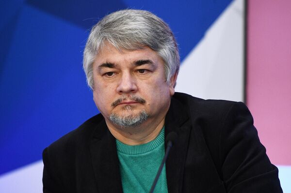 Ростислав Ищенко