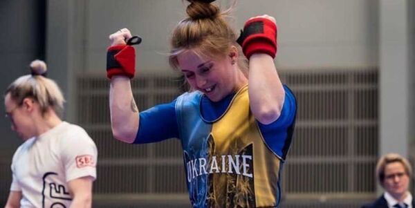 Оксана Ведмидь - чемпионка Европы по жиму лежа