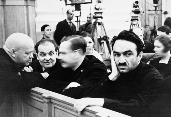 Иосиф Косиор, Матвей Шкирятов, Андрей Андреев, Анастас Микоян в зале заседаний Vll Всесоюзного съезда Советов Иосиф Косиор, Матвей Шкирятов, Андрей Андреев, Анастас Микоян в зале заседаний Vll Всесоюзного съезда Советов