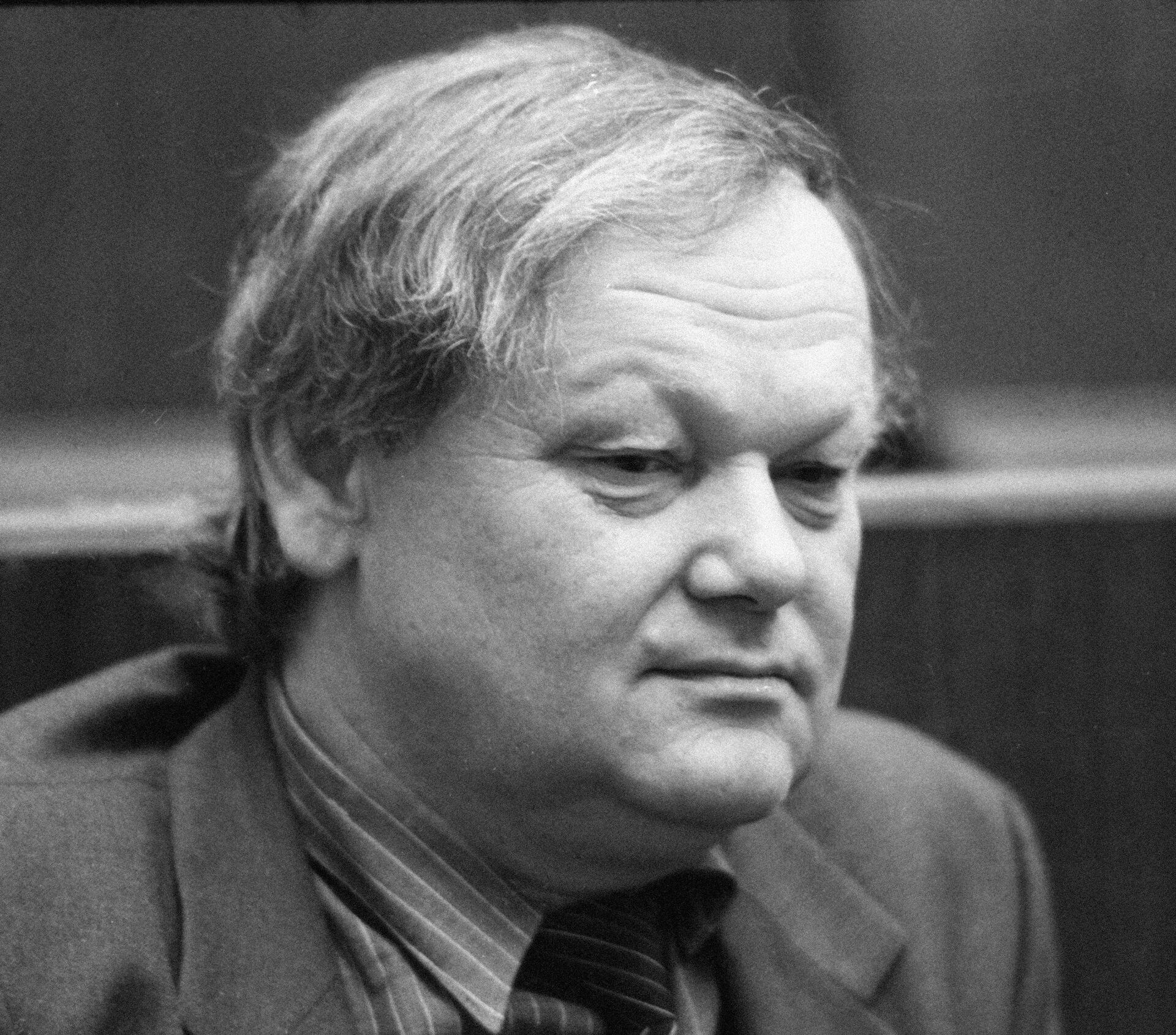  Заместитель Председателя Совета Национальностей поэт Борис Олейник на первой сессии Верховного Совета СССР - РИА Новости, 1920, 22.10.2025