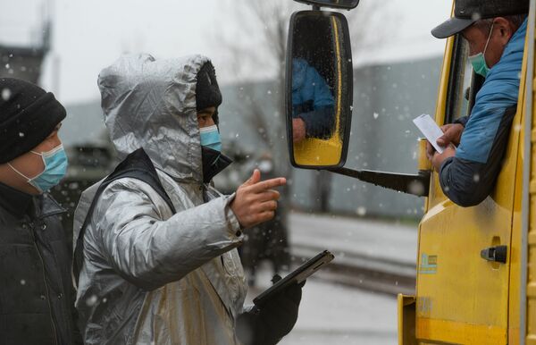 Блокпосты на въезде в Алма-Ату