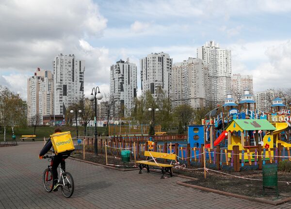 Киев коронавирус детская площадка доставка еды