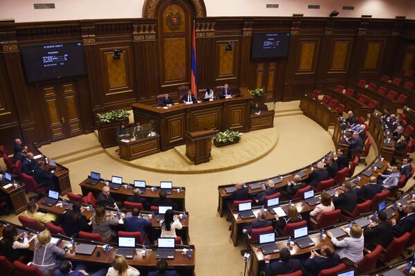 Внеочередное заседание по выборам нового премьера в парламенте Армении