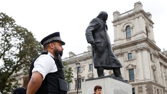 Убрать лордов и Черчилля. Британия приблизилась к отмене монархии