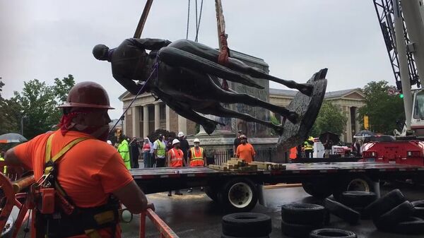 В США демонтировали памятник генералу конфедератов Т. Джексону
