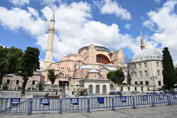 Собор Святой Софии в Стамбуле снова стал мечетью