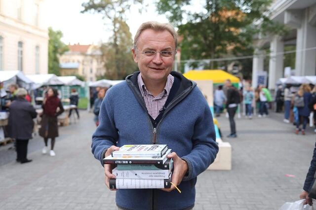 © Facebook* (*деятельность Meta по реализации Facebook запрещена в России как экстремистская) / Андрій Садовий / Андрей Садовый Садовой О чем говорит новая география прилетов, когда зелёные мародёры скупают мир и что вновь объединило Украину