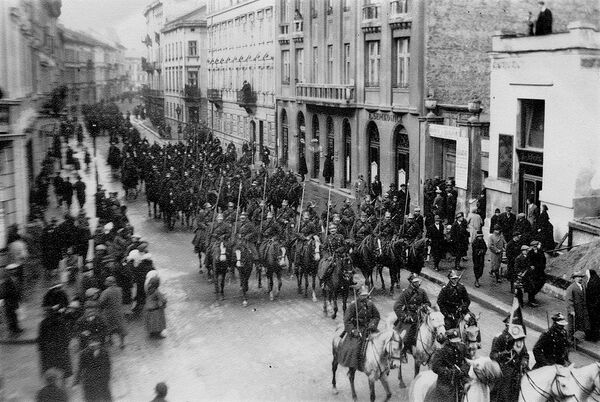 Парад войска польского во Львове 1920-1930 гг