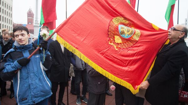 Митинг, посвященный 100-летию Октябрьской революции, в Минске