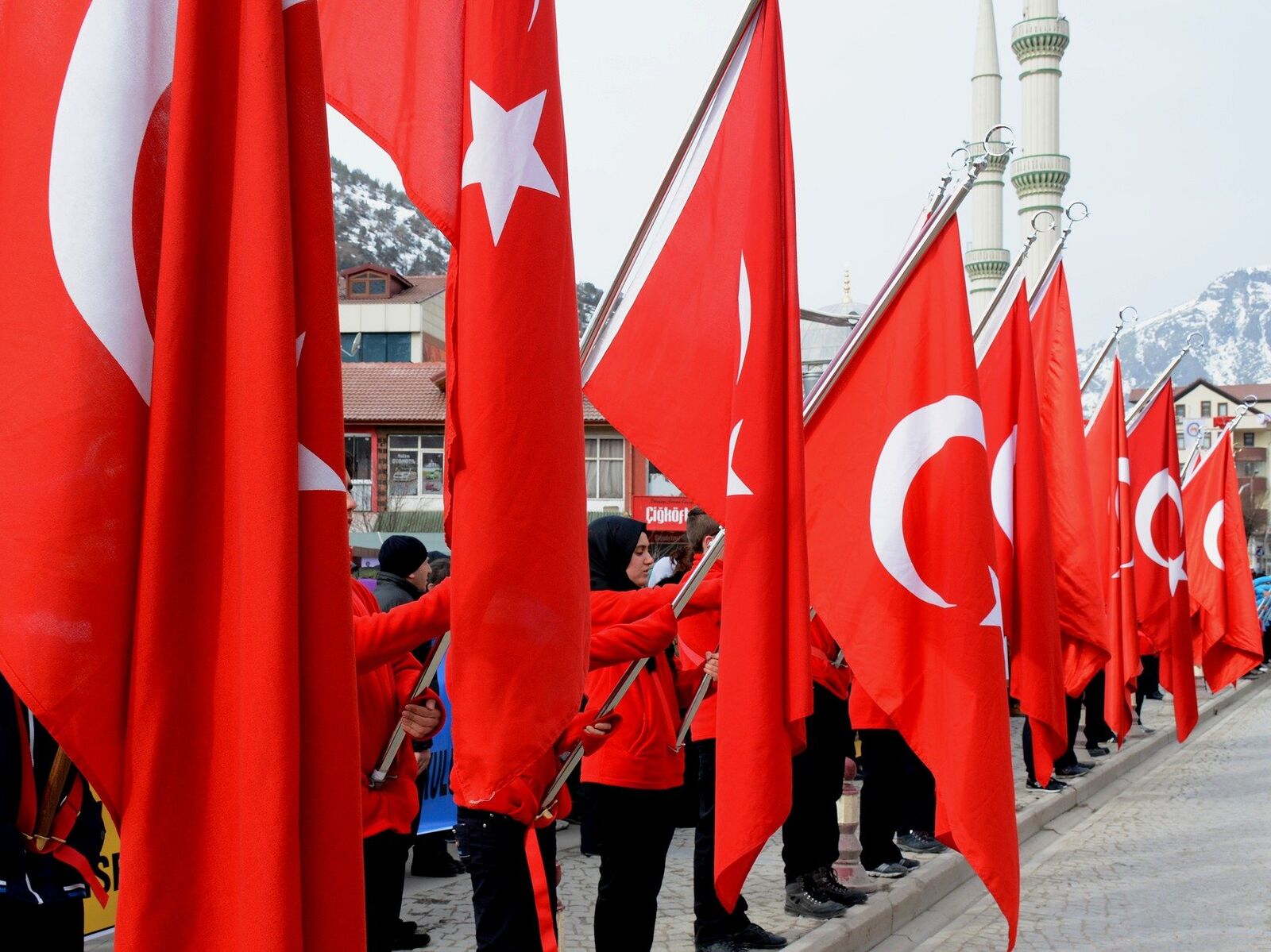 1 мая в турции. Турция политика. Установление Республики в Турции. Турция НАТО. Референдум в Турции.