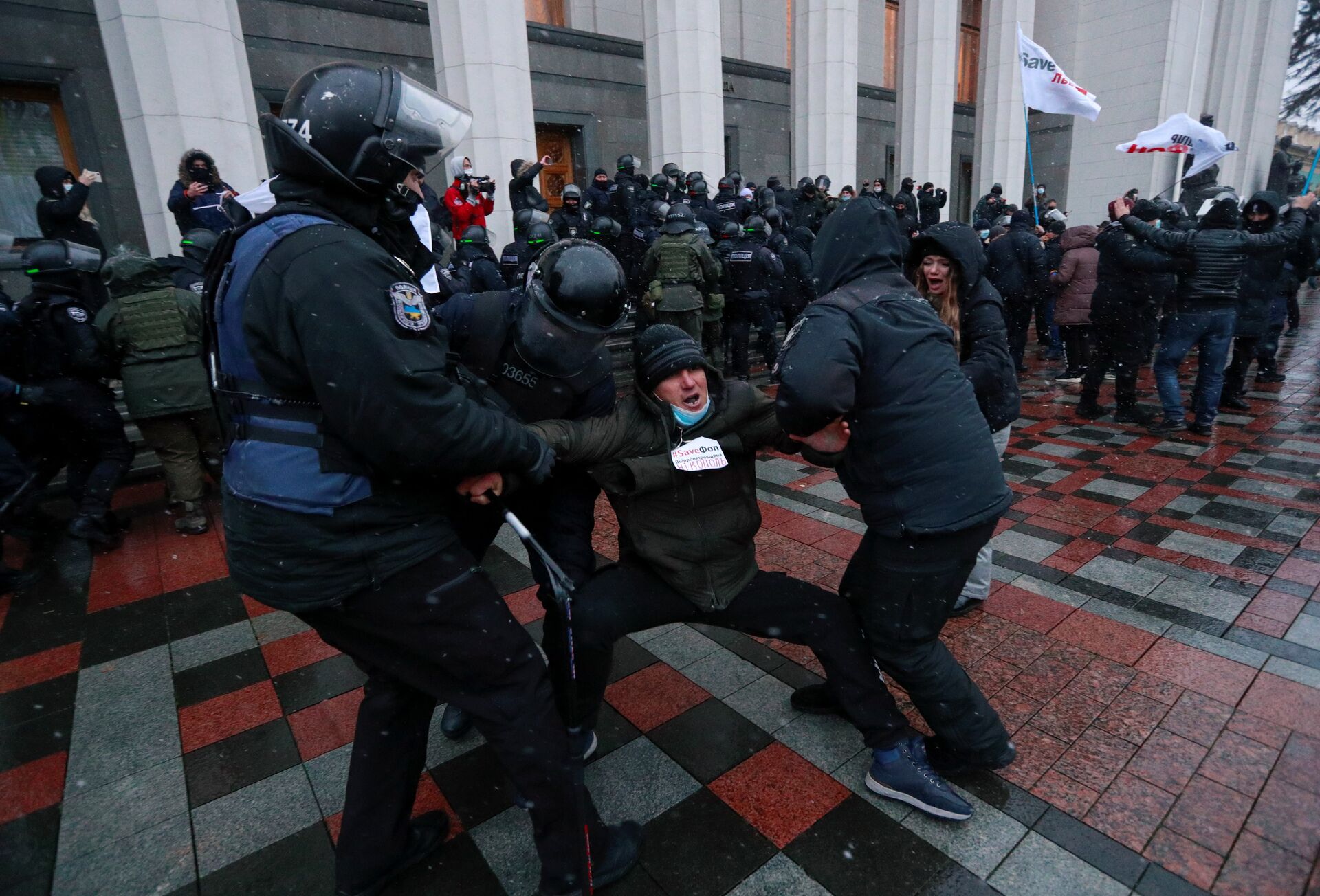 Украина Киев полиция протесты арест - РИА Новости, 1920, 19.12.2020
