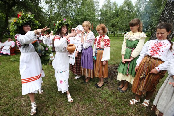 Празднование древнего народного праздника Русалье в Минской области