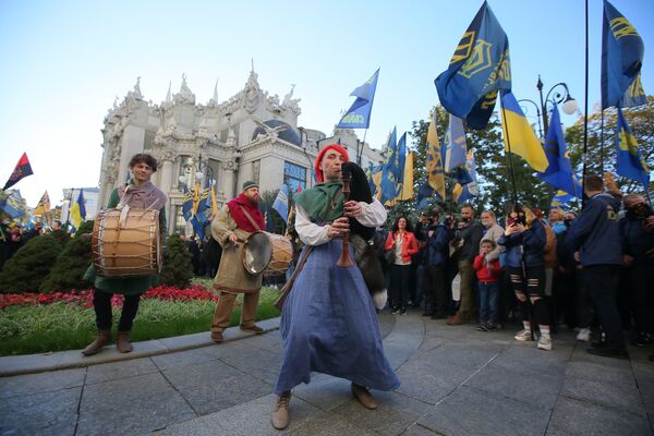 Марши националистов на Украине