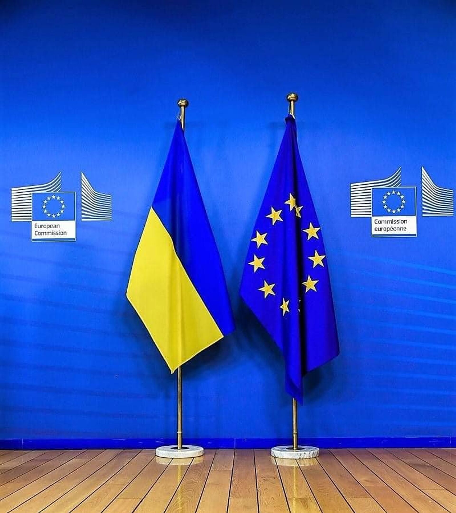 Украина ЕС флаг - РИА Новости, 1920, 15.05.2022