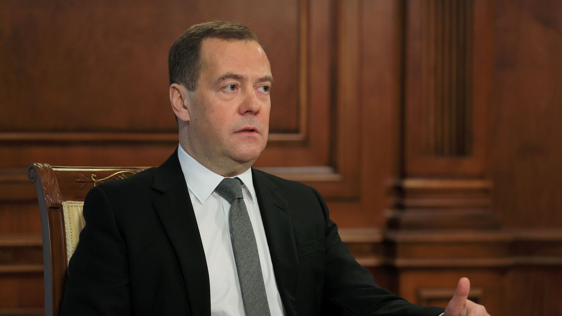 Заместитель председателя Совбеза РФ Д. Медведев дал интервью российским СМИ - РИА Новости, 1920, 27.04.2022