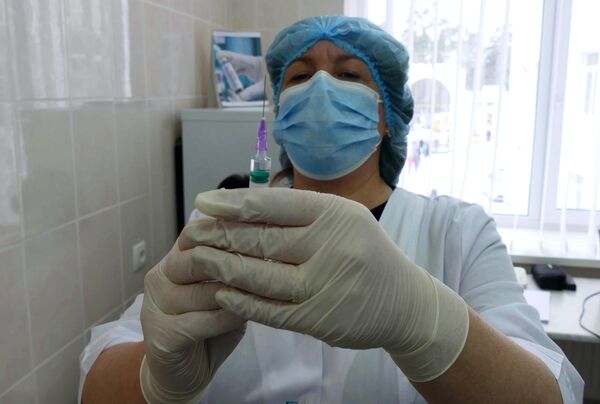 Старт вакцинации от коронавируса на Украине