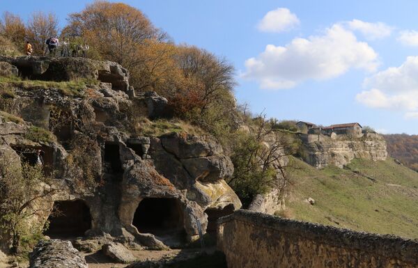 Пещерный город-крепость Чуфут-Кале в Крыму.
