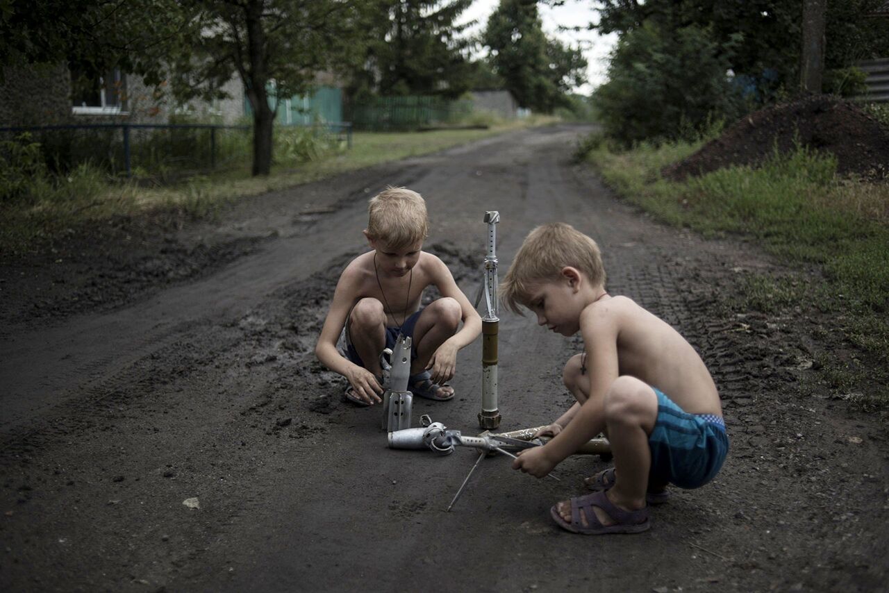 Фото детей на войне на украине