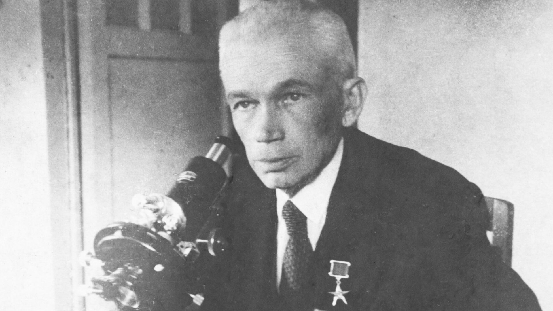 Алесандр Богомолец в январе 1944 года Алесандр Богомолец в январе 1944 года - РИА Новости, 1920, 24.05.2026