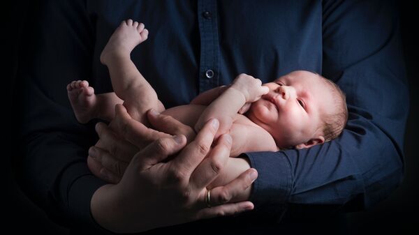 младенец ребенок новорожденный