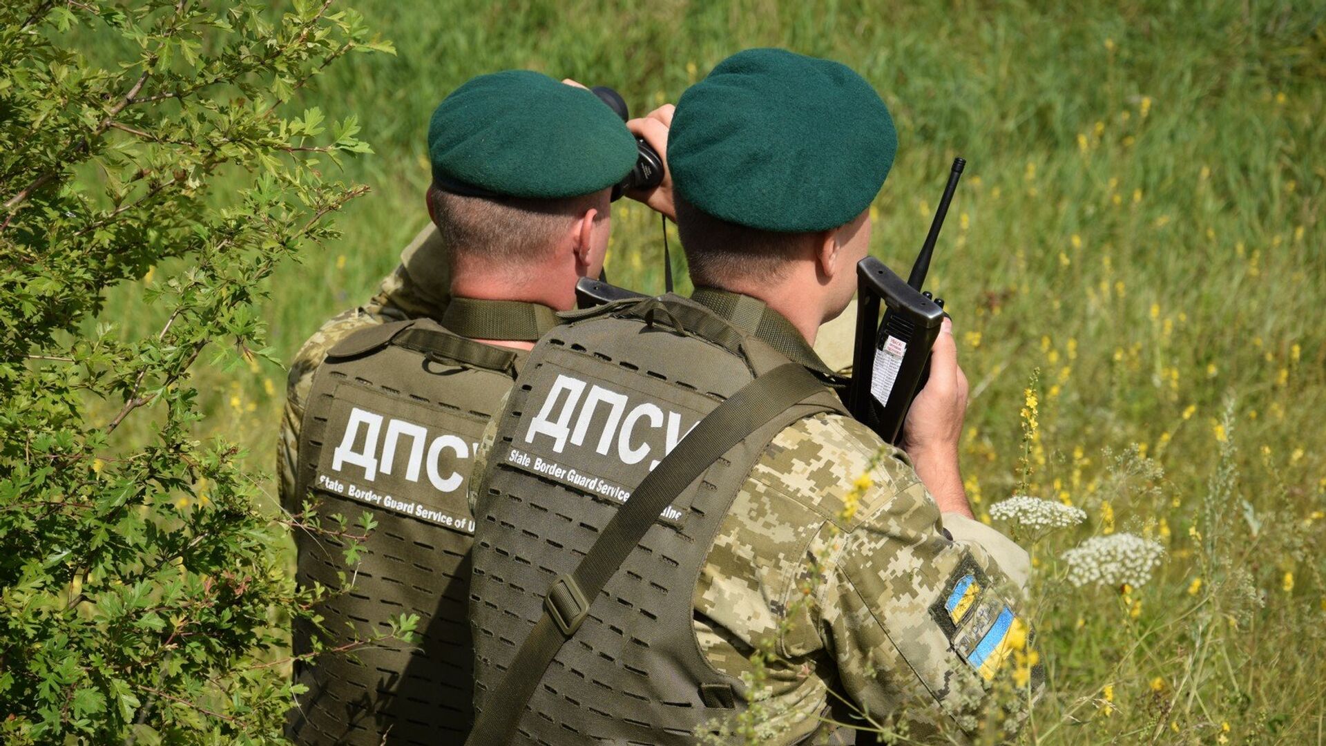 Нападение на границу. Пограничная охрана Украины. Украинка пограничники. Пограничники России на границе с Украиной.