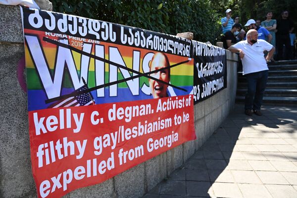 Акция против проведения ЛГБТ-парада в Грузии