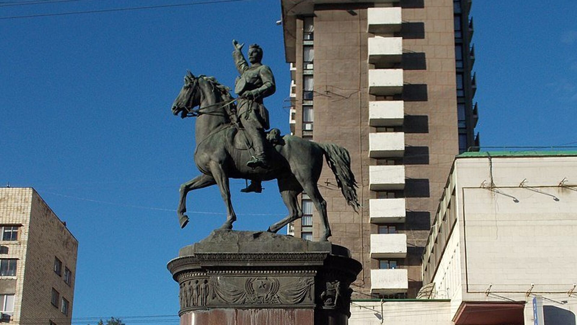 Памятник Щорсу в Киеве - РИА Новости, 1920, 15.09.2021