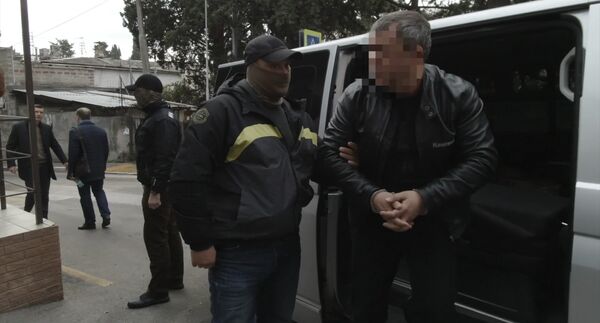 сотрудники Федеральной службы безопасности (ФСБ) задержали в Крыму жителя Ялты за шпионаж