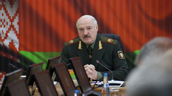 Александр Лукашенко военная безопасность форма