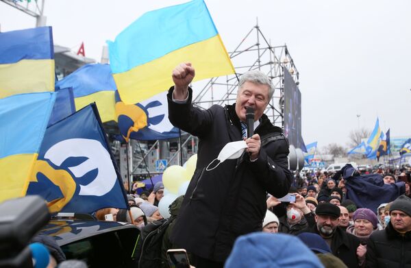 Бывший президент Украины П. Порошенко  прибыл в Киев