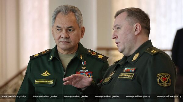 Сергей Шойгу прилетел на военные учения в Белоруссию