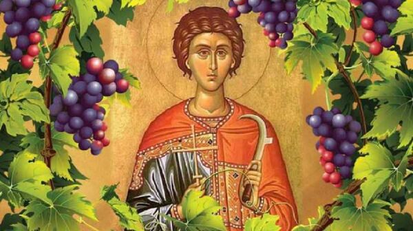 Святой Трифон с ножом для обрезки виноградной лозы