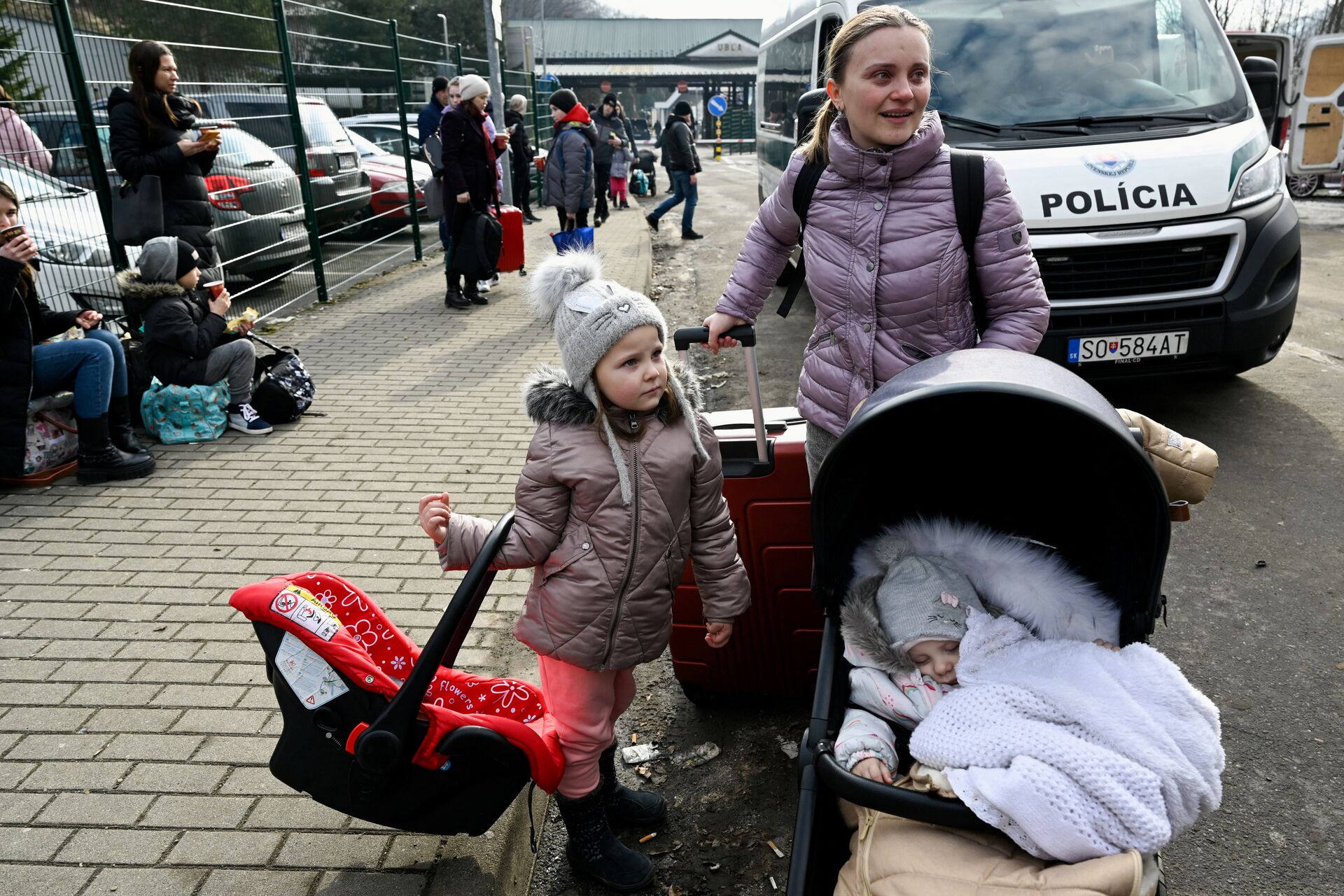 Украинские беженцы в Словакии Убла, Словакия, 25 февраля 2022 года. - РИА Новости, 1920, 25.02.2022