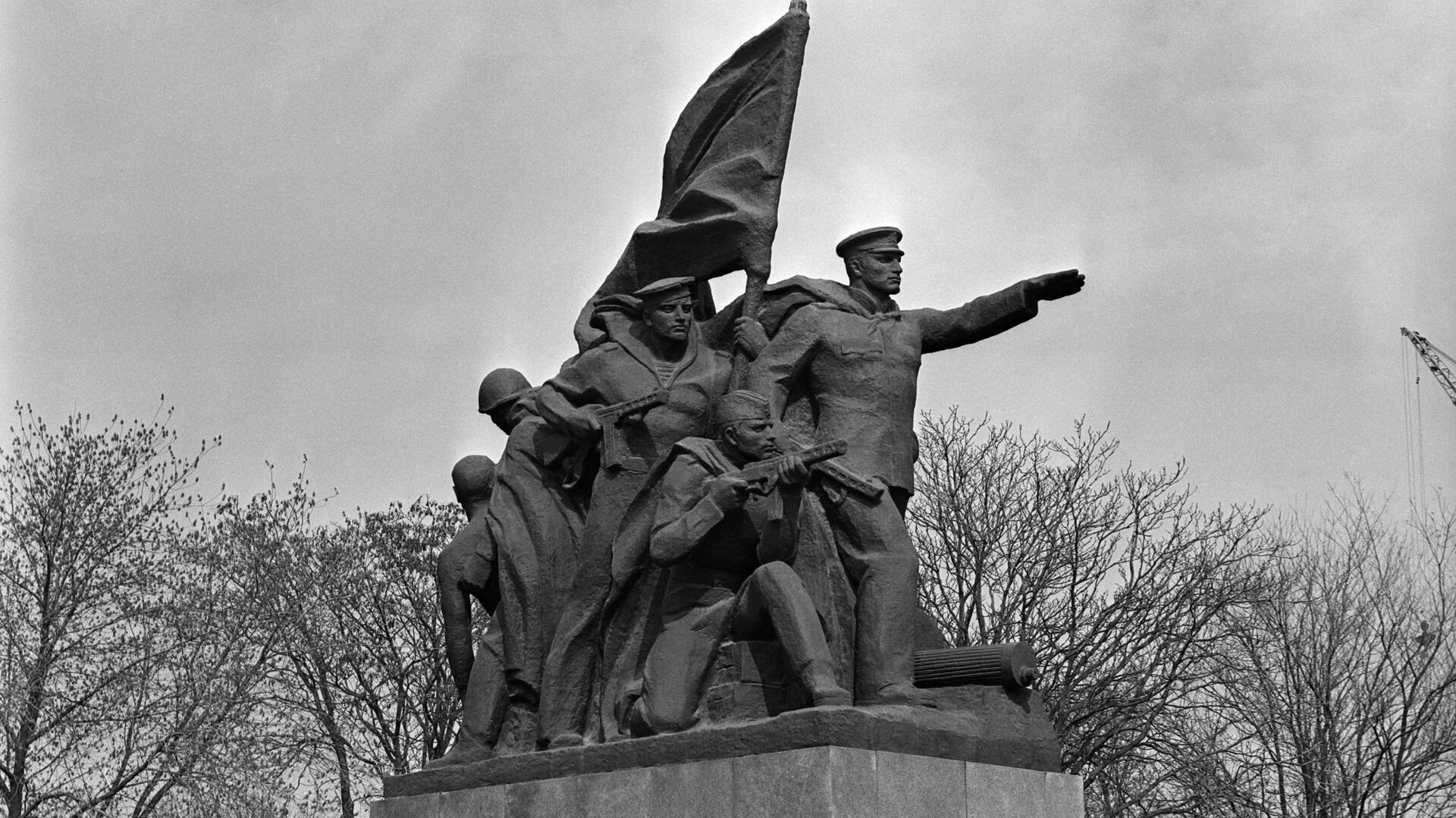Памятник ольшанцам - РИА Новости, 1920, 28.03.2022
