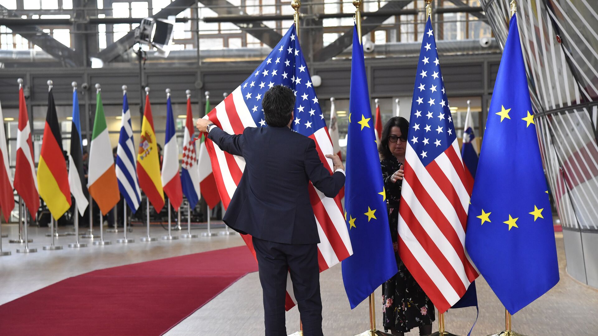 Саммит в Брюсселе флаги ЕС США - РИА Новости, 1920, 09.07.2022