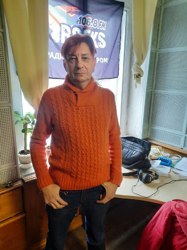 Главный редактор популярного донецкого радио «Новороссия ROCKS» известный донецко-ирланский панк-рокер Эд Покров