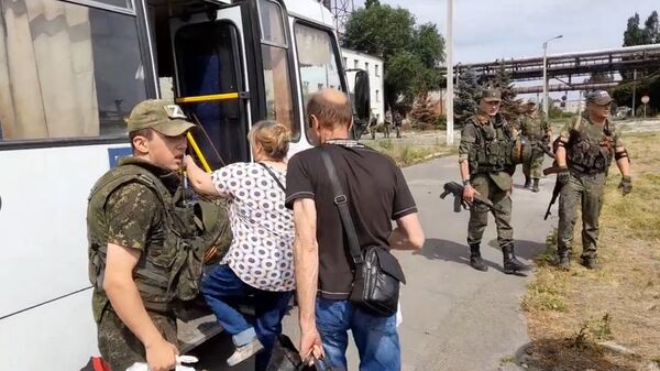 Северодонецк Азот  местные жители эвакуация  военнослужащие РФ ДНР ЛНР z автобус