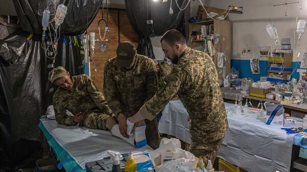 ВСУ украинские военнослужащие раненные медики медицинская помощь