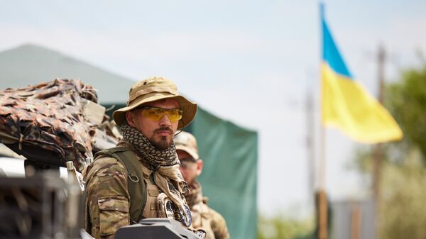 ВСУ флаг украинский военнослужащий наемник